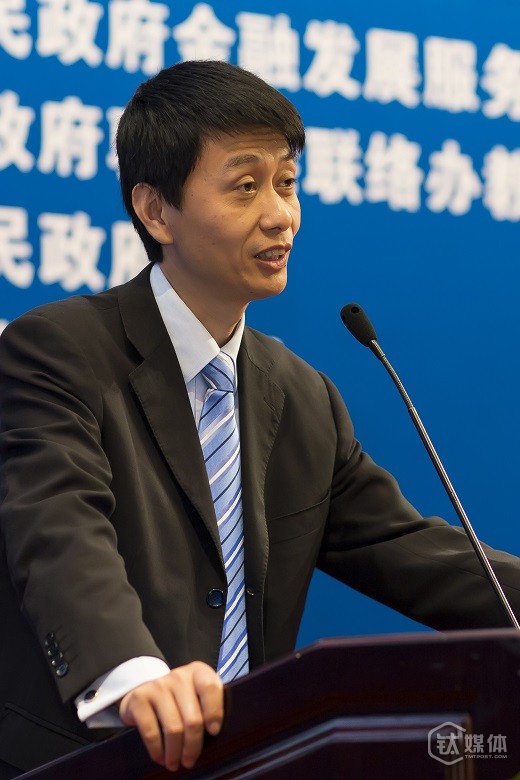 深交所副總經(jīng)理、深圳證券通信公司董事長鄒勝接受鈦媒體記者采訪